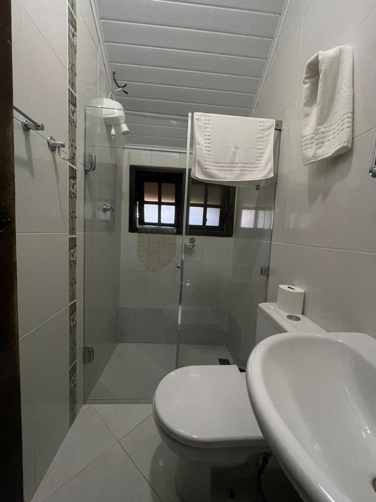 Aratinga Inn Vila do Abraao ภายนอก รูปภาพ