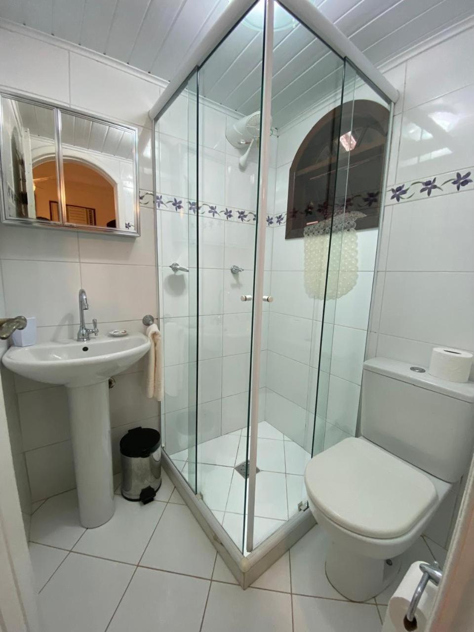 Aratinga Inn Vila do Abraao ภายนอก รูปภาพ