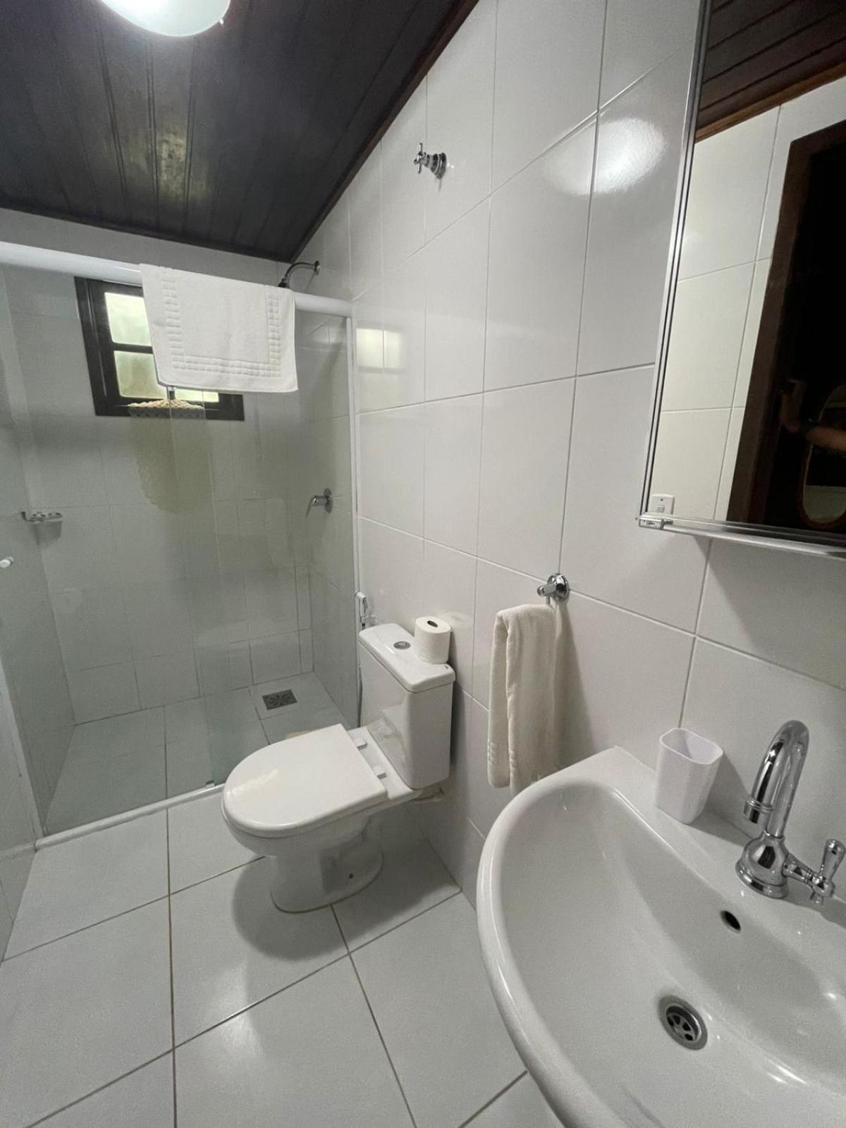 Aratinga Inn Vila do Abraao ภายนอก รูปภาพ